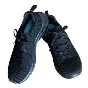 Skechers Girls Air-Cooled Memory Foam Black Walking Shoes Size 3.5